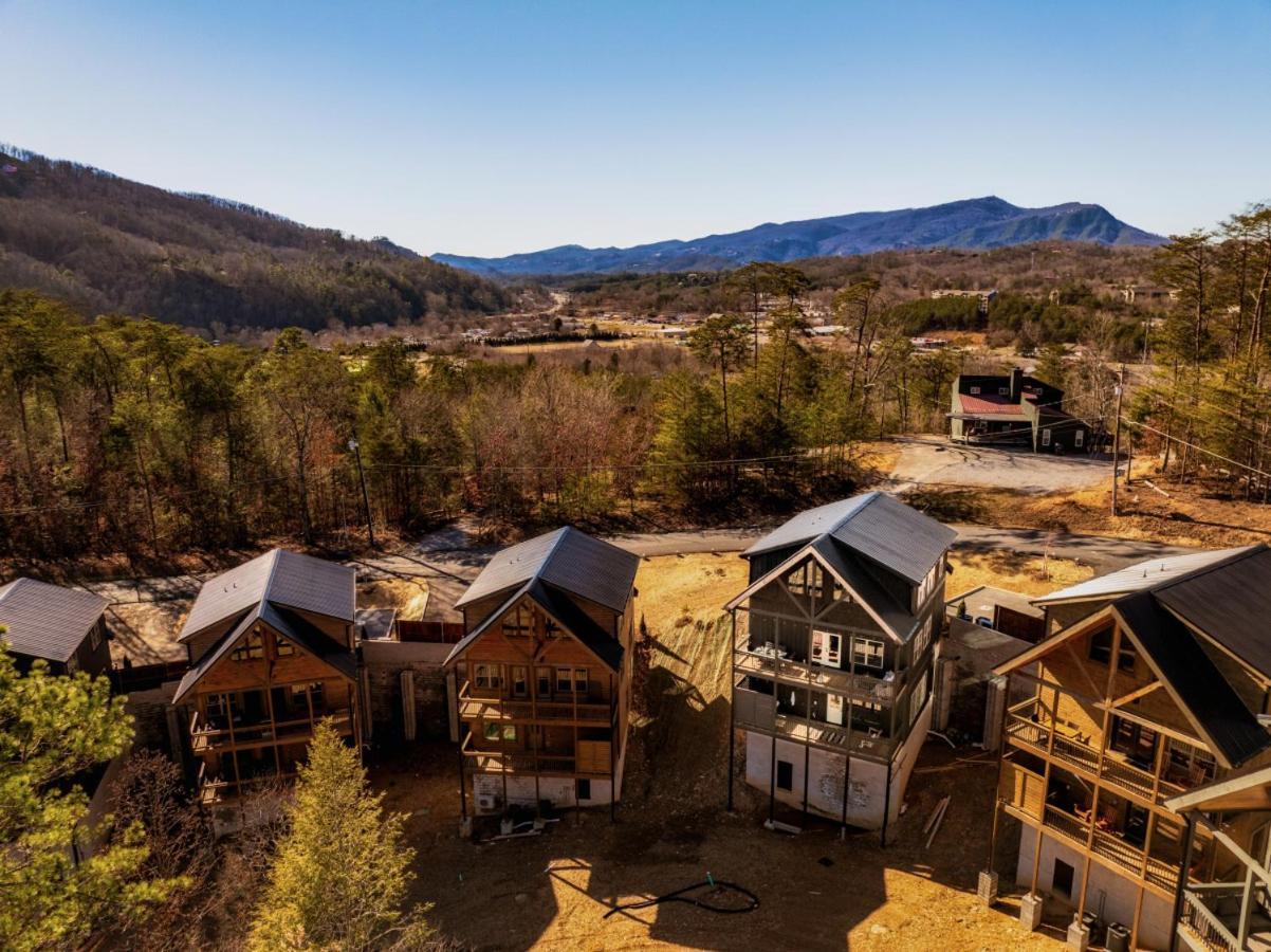 Private Indoor Pool Cabin W/ Game Room & Hot Tub! ピジョンフォージ エクステリア 写真